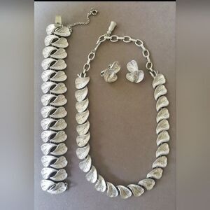 Vintage Vendome Silvertone Necklace, Bracelet, Earrings Set